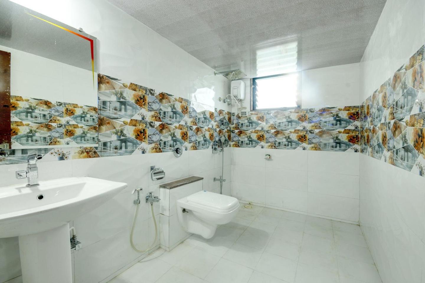 Hotel Hillton Gandhinagar Eksteriør billede