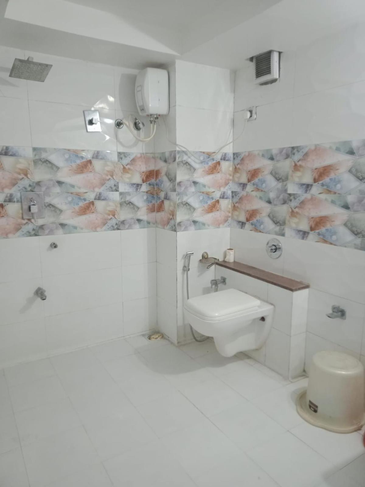 Hotel Hillton Gandhinagar Eksteriør billede