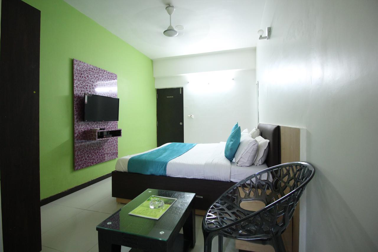 Hotel Hillton Gandhinagar Eksteriør billede