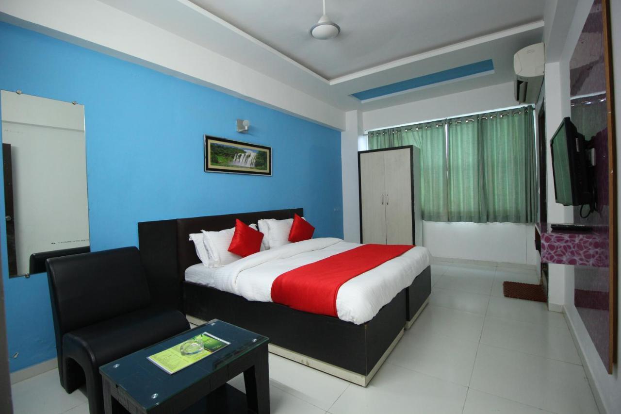 Hotel Hillton Gandhinagar Eksteriør billede