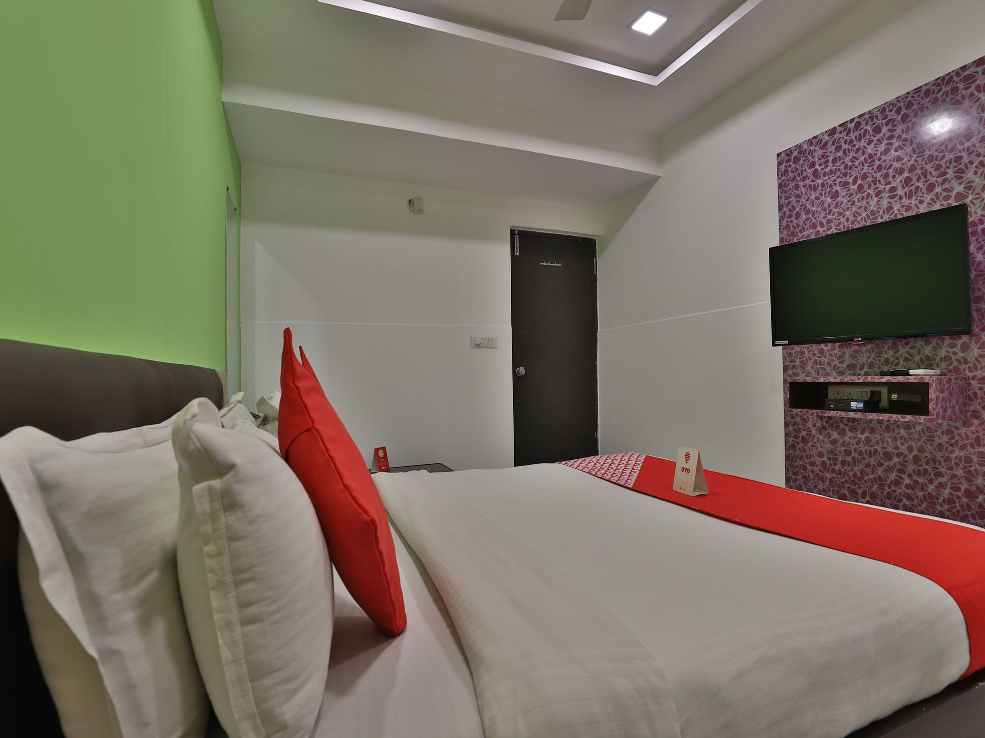 Hotel Hillton Gandhinagar Eksteriør billede