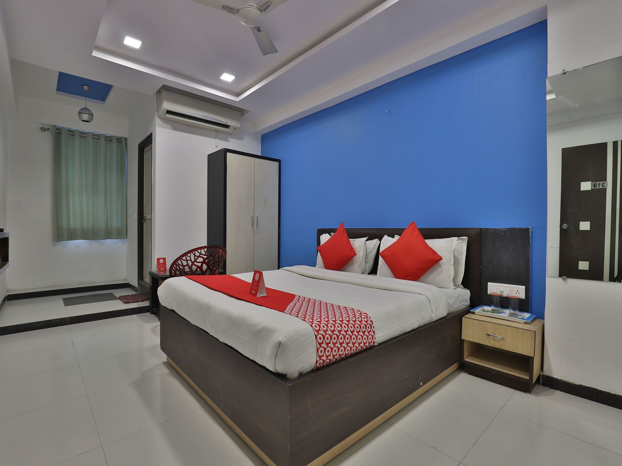 Hotel Hillton Gandhinagar Eksteriør billede