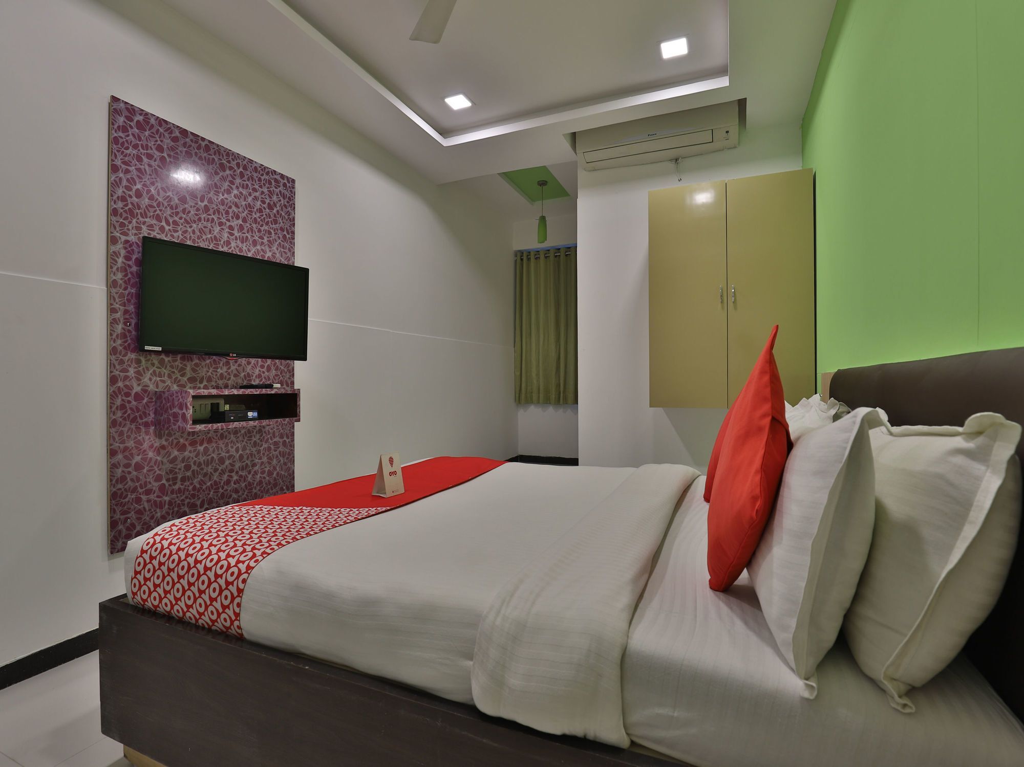 Hotel Hillton Gandhinagar Eksteriør billede
