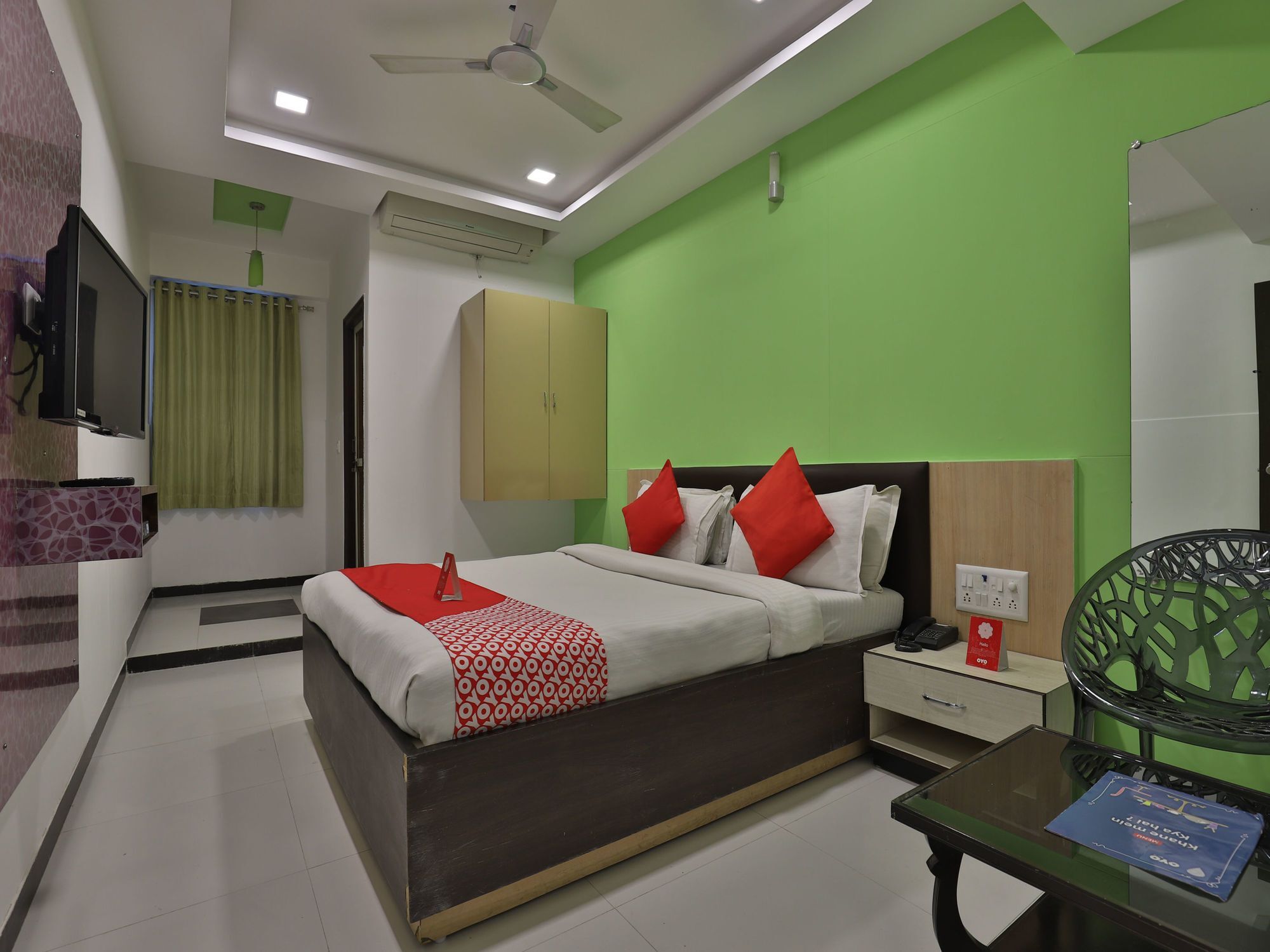 Hotel Hillton Gandhinagar Eksteriør billede